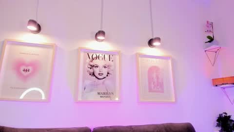 Evan voss  help me get 200 likesindependent model online show from November 12, 2025, 12:27 pm