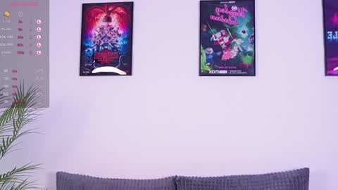 evan_white_ online show from December 12, 2024, 12:44 pm