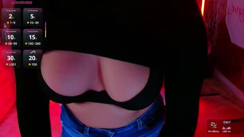 Snapshot of evanew_ chatting on November 27, 2025, 5:04 pm Eva online show from November 27, 2025, 5:04 pm