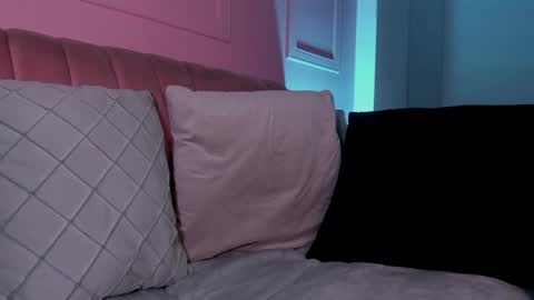 Eva online show from February 28, 2025, 2:53 pm