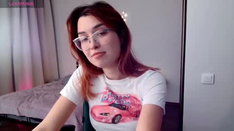 Snapshot of evangeline_lawrence chatting on December 14, 2024, 12:44 pm Annice online show from December 14, 2024, 12:44 pm