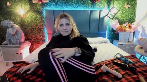 Snapshot of evangelyne_rose chatting on March 8, 2026, 2:04 am Evangelyne online show from March 8, 2026, 2:04 am