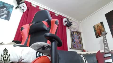 evans_xy online show from July 10, 2026, 12:48 am