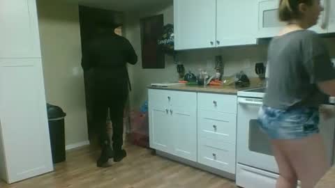 evanschris2048 online show from March 3, 2025, 3:52 am