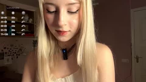 Eva online show from November 12, 2025, 7:42 am