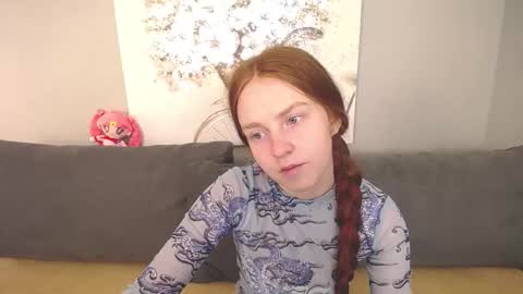 Snapshot of evarey_ chatting on September 24, 2025, 4:16 am Adelina online show from September 24, 2025, 4:16 am