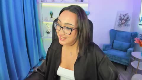 evasarazardje online show from November 30, 2025, 7:51 pm