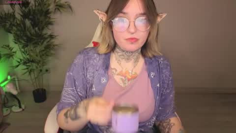 Snapshot of evathewitcher chatting on June 3, 2026, 9:45 am EvaTheWitcher online show from June 3, 2026, 9:45 am