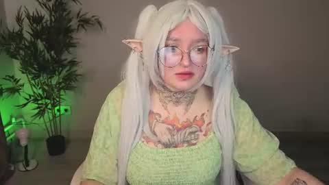 Snapshot of evathewitcher chatting on June 15, 2026, 1:52 am EvaTheWitcher online show from June 15, 2026, 1:52 am