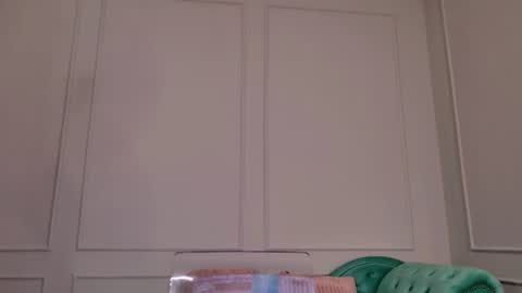 Eva online show from June 15, 2026, 5:42 am