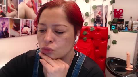 Eva Twiss online show from March 10, 2025, 11:42 am