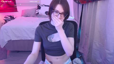 Vivi online show from February 23, 2025, 2:29 am