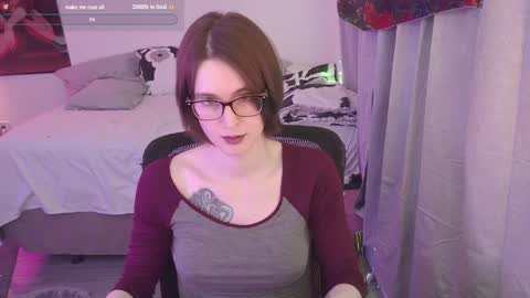 Vivi online show from March 8, 2025, 2:45 am