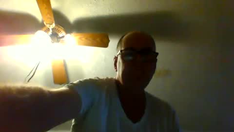 eve1luvsray online show from January 2, 2025, 2:00 am