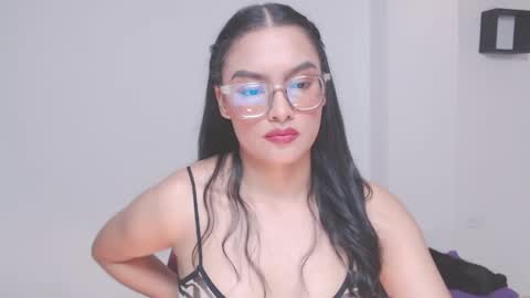 Snapshot of eve_rox18 chatting on April 28, 2026, 11:21 pm Eve Rox18 online show from April 28, 2026, 11:21 pm
