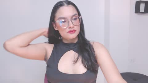 Snapshot of eve_rox18 chatting on May 3, 2026, 10:43 am Eve Rox18 online show from May 3, 2026, 10:43 am