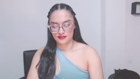 Snapshot of eve_rox18 chatting on May 17, 2026, 9:44 pm Eve Rox18 online show from May 17, 2026, 9:44 pm