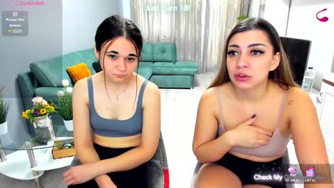 eveeevian online show from October 19, 2025, 7:20 am