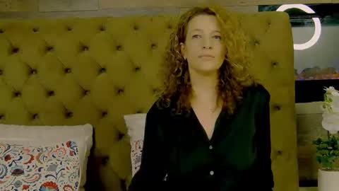 Snapshot of evehamilton chatting on February 2, 2026, 8:51 pm EveHamilton online show from February 2, 2026, 8:51 pm