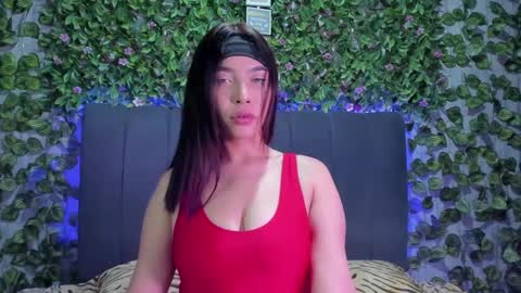 E V E L I N online show from September 22, 2025, 9:06 pm