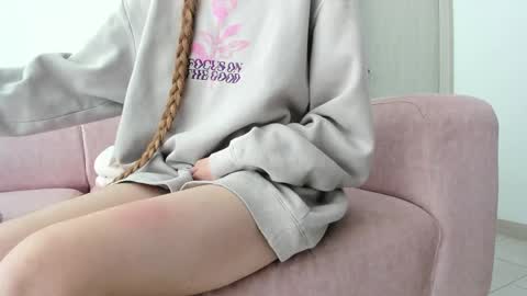 Evelin online show from April 25, 2026, 9:01 pm