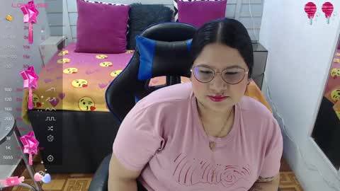 evelin zaens online show from January 17, 2025, 4:06 am