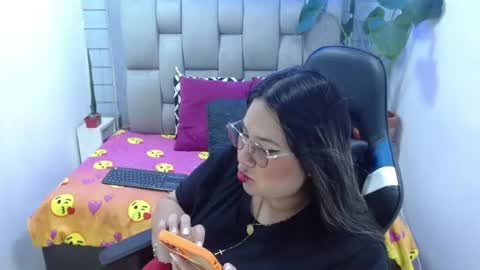 Snapshot of evelin_zaens chatting on July 5, 2026, 3:34 am evelin zaens online show from July 5, 2026, 3:34 am