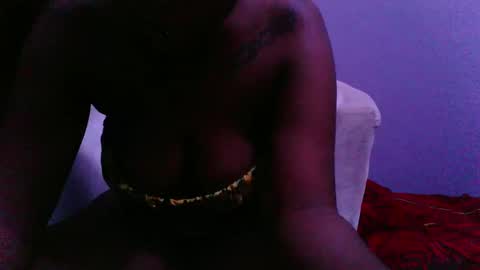 Snapshot of evelina_dripingpussy chatting on December 18, 2024, 1:37 am Evelina dripingpussy online show from December 18, 2024, 1:37 am