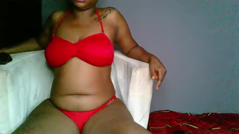 Snapshot of evelina_dripingpussy chatting on December 19, 2024, 6:01 pm Evelina dripingpussy online show from December 19, 2024, 6:01 pm