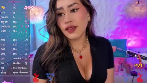 Eveline  online show from September 19, 2025, 6:41 pm
