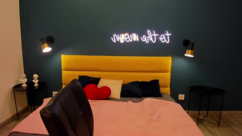 Eveline online show from April 28, 2026, 8:41 am