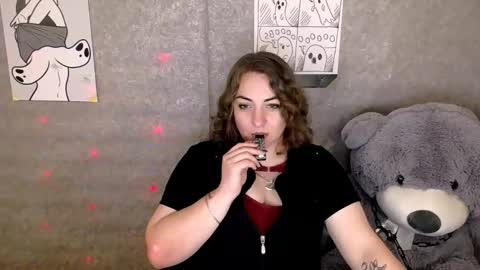 Lydia online show from November 7, 2025, 10:32 pm