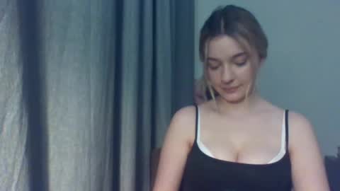 Snapshot of evelinemagnetic chatting on January 31, 2026, 7:11 pm EvelinaMagnetic online show from January 31, 2026, 7:11 pm