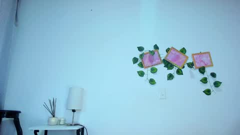 Evelin Miller online show from November 5, 2025, 11:54 am