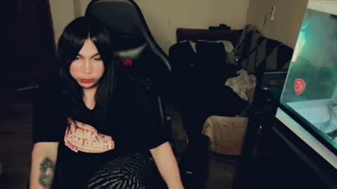evelyn420521 online show from July 13, 2026, 7:44 am
