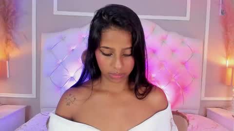evelyn ebony online show from December 12, 2024, 3:21 am