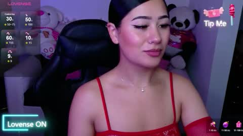 Evelyn online show from November 8, 2025, 10:48 am