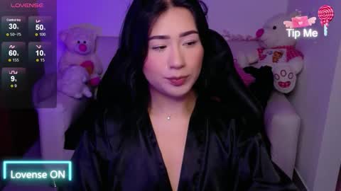 Evelyn online show from November 17, 2025, 2:34 pm