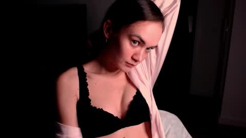 Evelyn online show from November 23, 2025, 8:41 pm