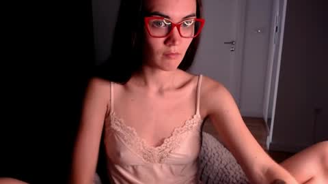 Evelyn online show from May 11, 2026, 9:59 am