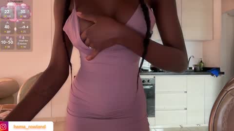 E V E L Y N  online show from January 30, 2025, 12:48 pm