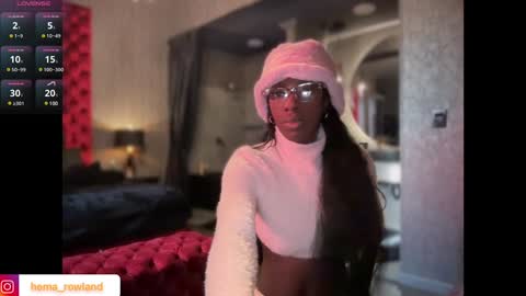 E V E L Y N  online show from February 2, 2025, 12:35 pm