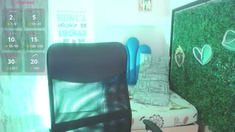 Juliana online show from November 2, 2025, 7:05 pm