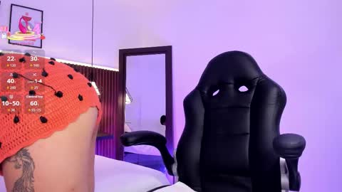 Snapshot of evelyn_samantha chatting on October 23, 2025, 2:11 am evelyn online show from October 23, 2025, 2:11 am