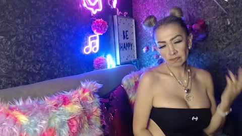 EvelynaGrey online show from January 18, 2025, 9:24 am