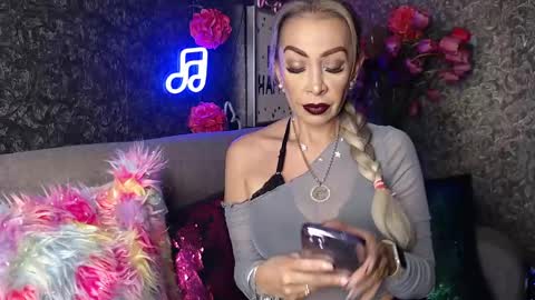 EvelynaGrey online show from January 20, 2025, 2:43 am