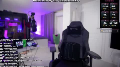 Snapshot of evelyne92 chatting on February 2, 2025, 6:53 pm Evelyne online show from February 2, 2025, 6:53 pm