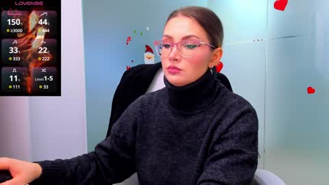 evelyne_rose online show from December 17, 2024, 6:13 am