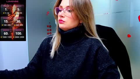 evelyne_rose online show from December 28, 2024, 5:55 am