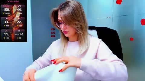 evelyne_rose online show from January 6, 2025, 6:14 am
